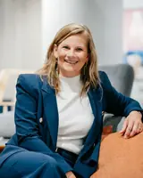 Foto von Alexandra Fuchs, LL.M. Mag.jur.